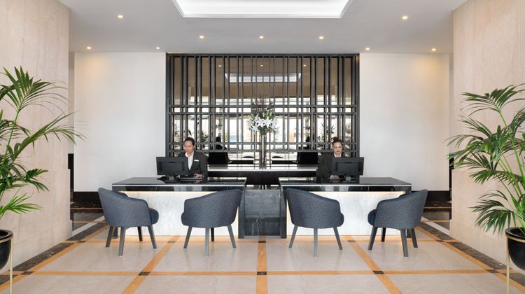 Marriott Exec Apts Manama Lobby
