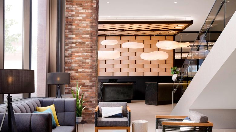 <b>Delta Hotels Calgary Downtown Lobby</b>. Images powered by <a href="https://www.leonardoworldwide.com/" title="Leonardo Worldwide" target="_blank">Leonardo</a>.