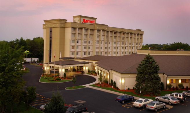 Rochester Airport Marriott Exterior