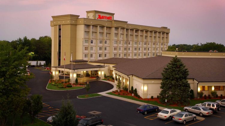 Rochester Airport Marriott Exterior