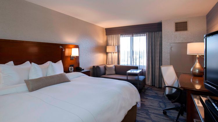 Rochester Airport Marriott Room