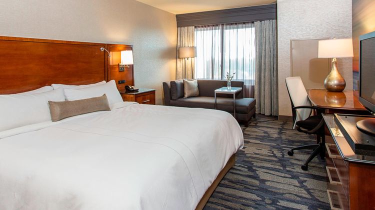 Rochester Airport Marriott Suite