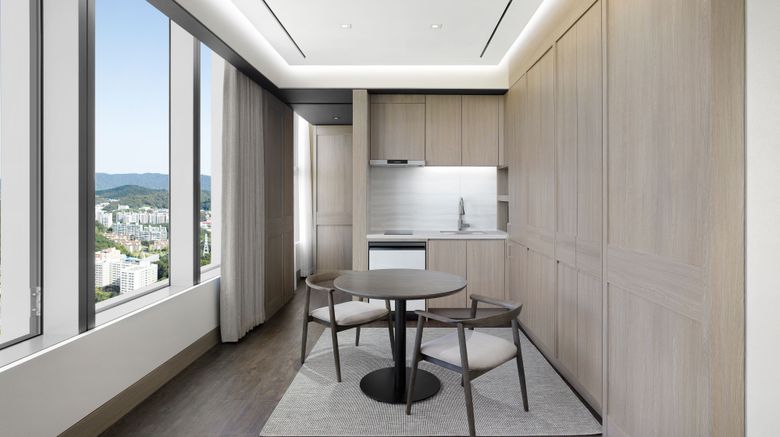 <b>Hotel Onoma, Daejeon, Autograph Collection Suite</b>. Images powered by <a href="https://www.leonardoworldwide.com/" title="Leonardo Worldwide" target="_blank">Leonardo</a>.