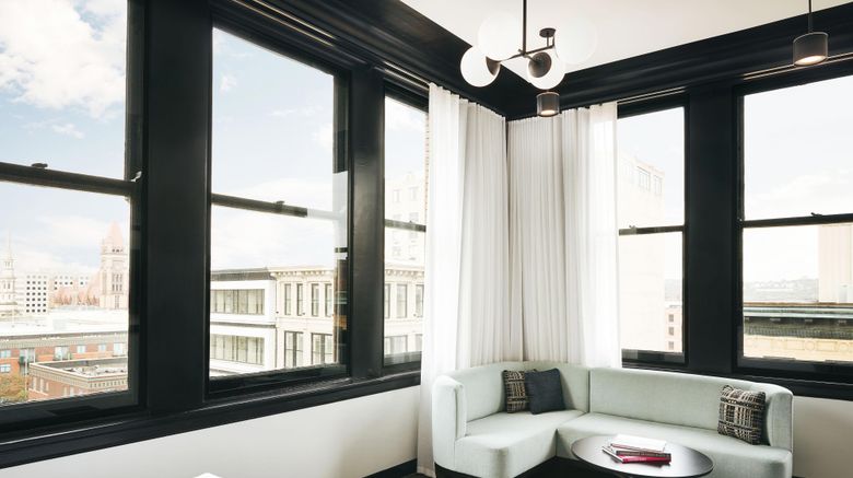 <b>Kinley Downtown, Tribute Portfolio Hotel Suite</b>. Images powered by <a href="https://www.leonardoworldwide.com/" title="Leonardo Worldwide" target="_blank">Leonardo</a>.