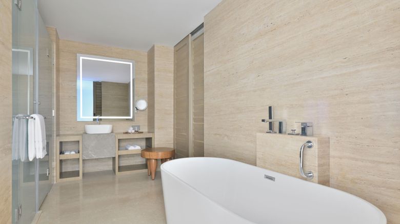 <b>The Westin Resort & Spa, Himalayas Suite</b>. Images powered by <a href="https://www.leonardoworldwide.com/" title="Leonardo Worldwide" target="_blank">Leonardo</a>.