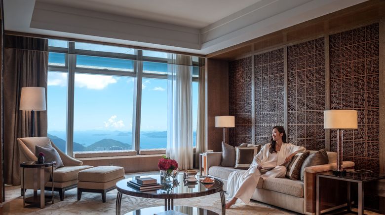 <b>The Ritz-Carlton, Hong Kong Room</b>. Images powered by <a href="https://www.leonardoworldwide.com/" title="Leonardo Worldwide" target="_blank">Leonardo</a>.