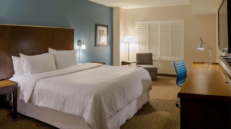 <b>Four Points by Sheraton Cocoa Beach Room</b>. Images powered by <a href="https://www.leonardoworldwide.com/" title="Leonardo Worldwide" target="_blank">Leonardo</a>.