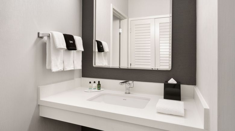 <b>Courtyard by Marriott Memphis Airport Room</b>. Images powered by <a href="https://www.leonardoworldwide.com/" title="Leonardo Worldwide" target="_blank">Leonardo</a>.