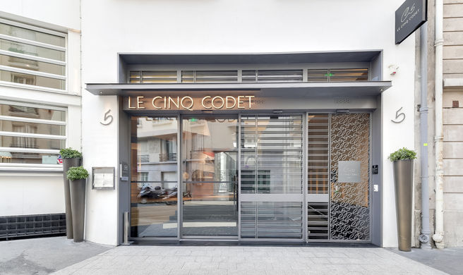 Hotel le Cinq Codet Exterior