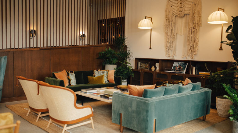 <b>Emeline Hotel Lobby</b>. Images powered by <a href="https://www.leonardoworldwide.com/" title="Leonardo Worldwide" target="_blank">Leonardo</a>.