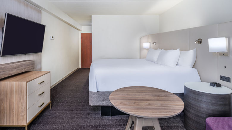 <b>Crowne Plaza Milwaukee South Room</b>. Images powered by <a href="https://www.leonardoworldwide.com/" title="Leonardo Worldwide" target="_blank">Leonardo</a>.