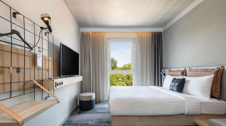 <b>Moxy Simmern Room</b>. Images powered by <a href="https://www.leonardoworldwide.com/" title="Leonardo Worldwide" target="_blank">Leonardo</a>.