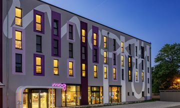 Moxy Simmern