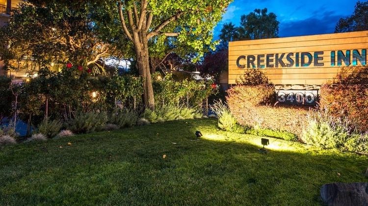 Creekside Inn Exterior