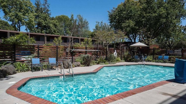 Creekside Inn Pool