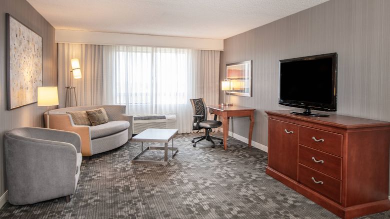 <b>Courtyard Newark Silicon Valley Room</b>. Images powered by <a href="https://www.leonardoworldwide.com/" title="Leonardo Worldwide" target="_blank">Leonardo</a>.