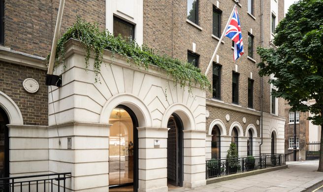 COMO The Halkin Exterior