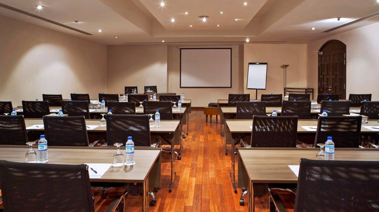 The Cove Rotana Resort Meeting