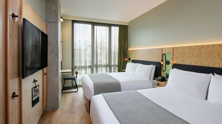 <b>Moxy Brooklyn Williamsburg Room</b>. Images powered by <a href="https://www.leonardoworldwide.com/" title="Leonardo Worldwide" target="_blank">Leonardo</a>.