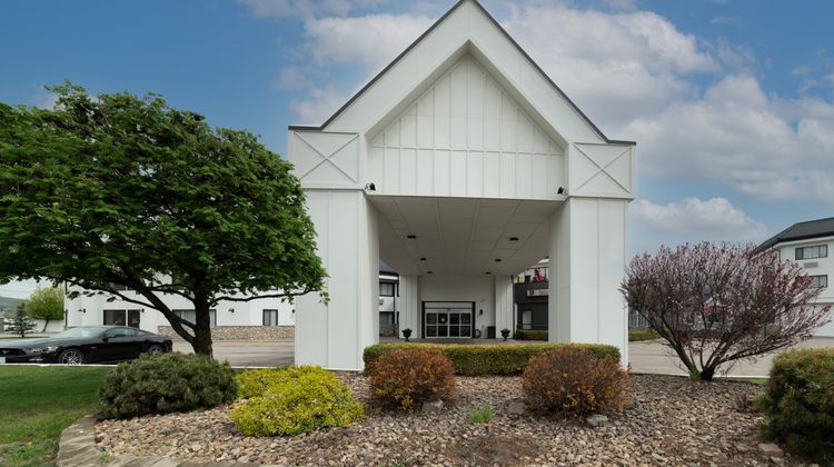 Prestige Hotel & Conv Ctr Vernon Exterior