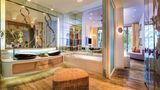 <b>W Goa Room</b>. Images powered by <a href="https://www.leonardoworldwide.com/" title="Leonardo Worldwide" target="_blank">Leonardo</a>.