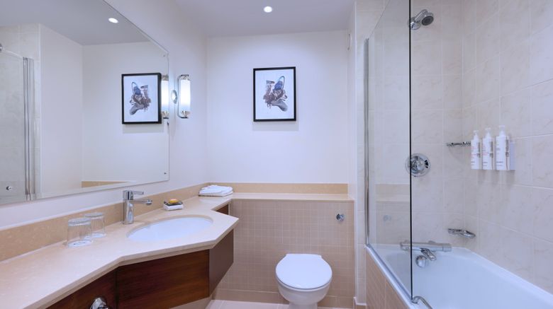 <b>Delta by Marriott Northampton Room</b>. Images powered by <a href="https://www.leonardoworldwide.com/" title="Leonardo Worldwide" target="_blank">Leonardo</a>.