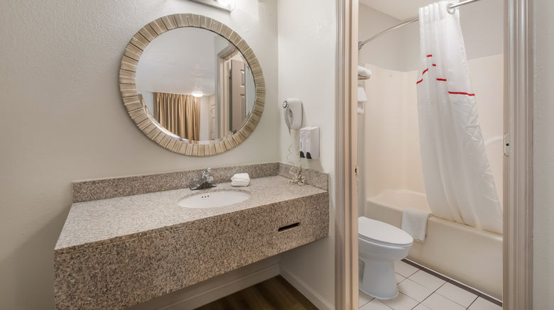 <b>Red Roof Inn Crossville Room</b>. Images powered by <a href="https://www.leonardoworldwide.com/" title="Leonardo Worldwide" target="_blank">Leonardo</a>.