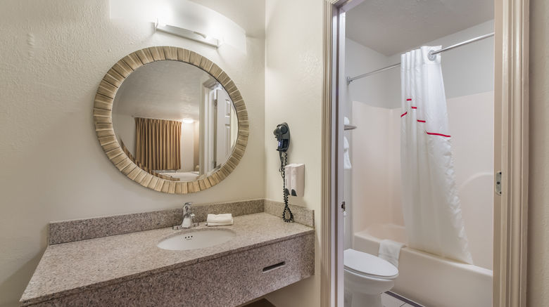 <b>Red Roof Inn Crossville Room</b>. Images powered by <a href="https://www.leonardoworldwide.com/" title="Leonardo Worldwide" target="_blank">Leonardo</a>.