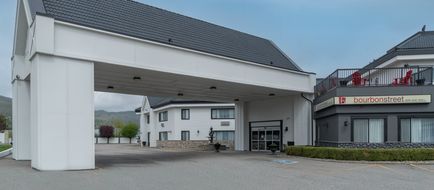 Prestige Hotel & Conv Ctr Vernon Exterior