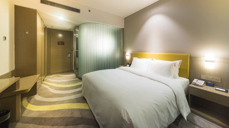 Holiday Inn Express Chengdu Jinniu Room