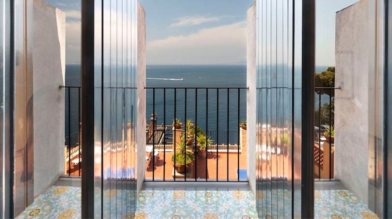 <b>Hotel La Tonnarella Room</b>. Images powered by <a href="https://www.leonardoworldwide.com/" title="Leonardo Worldwide" target="_blank">Leonardo</a>.