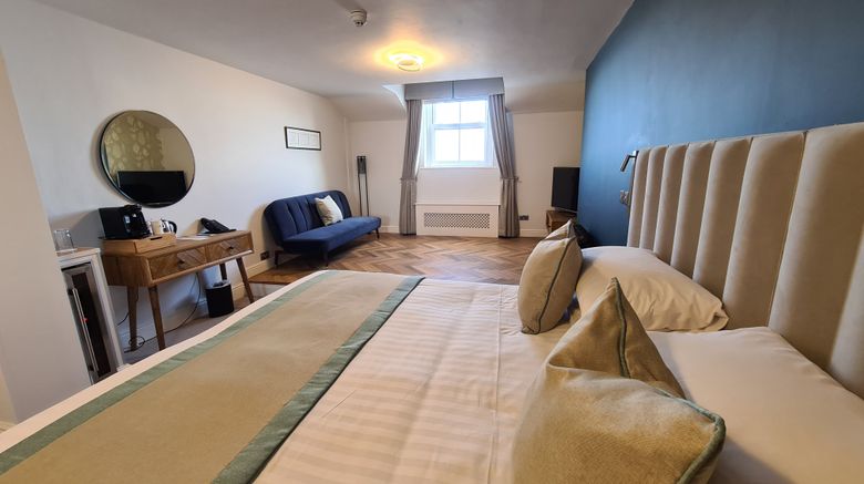 <b>St George's Hotel Room</b>. Images powered by <a href="https://www.leonardoworldwide.com/" title="Leonardo Worldwide" target="_blank">Leonardo</a>.