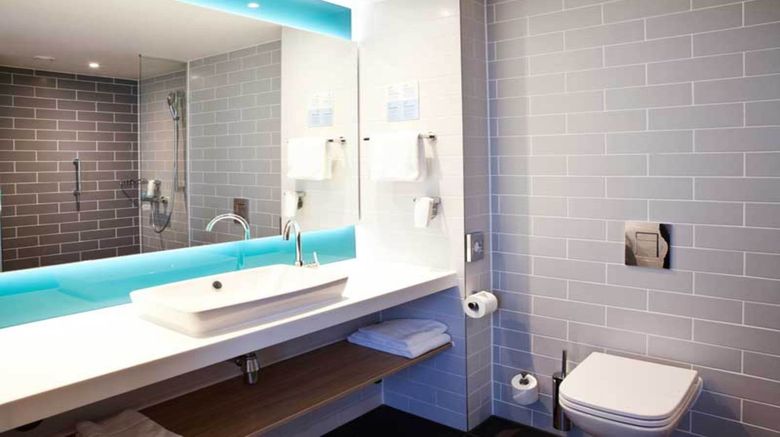 <b>Holiday Inn Express Bochum Room</b>. Images powered by <a href="https://www.leonardoworldwide.com/" title="Leonardo Worldwide" target="_blank">Leonardo</a>.