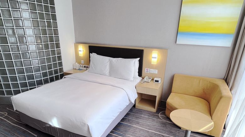 <b>Holiday Inn Express Shijiazhuang Room</b>. Images powered by <a href="https://www.leonardoworldwide.com/" title="Leonardo Worldwide" target="_blank">Leonardo</a>.