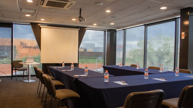 <b>Holiday Inn Express Mexico City Satelite Meeting</b>. Images powered by <a href="https://www.leonardoworldwide.com/" title="Leonardo Worldwide" target="_blank">Leonardo</a>.