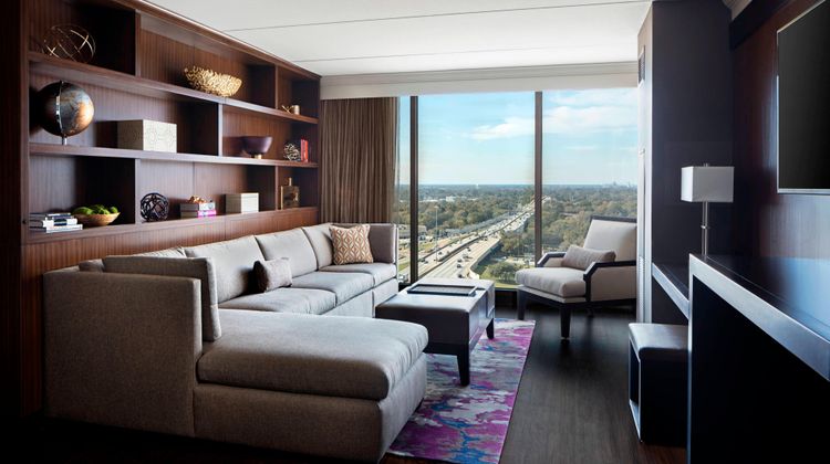 Marriott Baton Rouge Suite