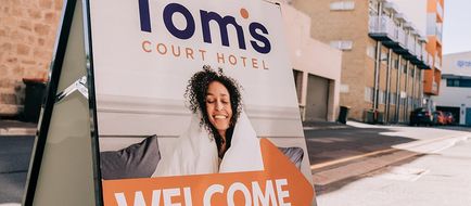 Tom's Court Hotel Exterior