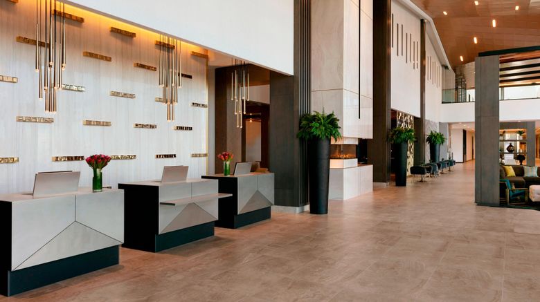 <b>Sheraton Saint-Hyacinthe Hotel Lobby</b>. Images powered by <a href="https://www.leonardoworldwide.com/" title="Leonardo Worldwide" target="_blank">Leonardo</a>.
