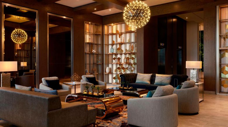 <b>Sheraton Saint-Hyacinthe Hotel Lobby</b>. Images powered by <a href="https://www.leonardoworldwide.com/" title="Leonardo Worldwide" target="_blank">Leonardo</a>.