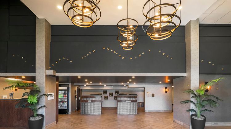 Four Points by Sheraton Downtown Lobby