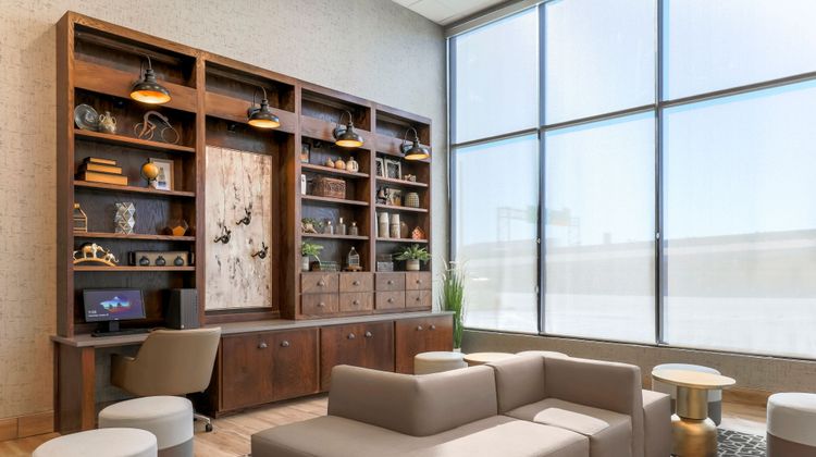 Four Points by Sheraton Downtown Lobby