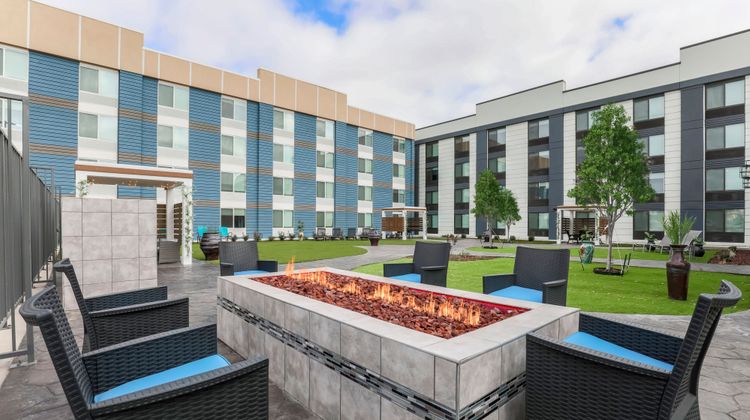Four Points by Sheraton Downtown Exterior