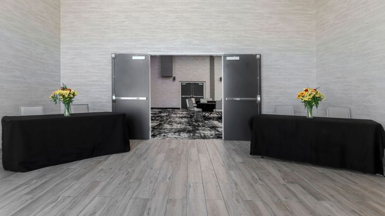 Four Points by Sheraton Downtown Meeting