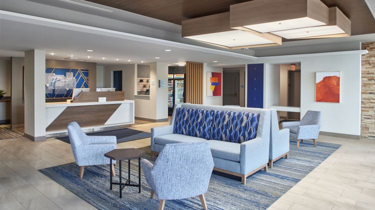 Holiday Inn Express Akron NW-Fairlawn Lobby