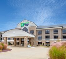 Holiday Inn Express & Suites Exterior