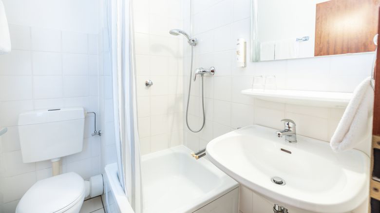 <b>acora Bonn Living the City Room</b>. Images powered by <a href="https://www.leonardoworldwide.com/" title="Leonardo Worldwide" target="_blank">Leonardo</a>.