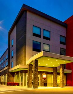 avid hotel Denver Airport Area