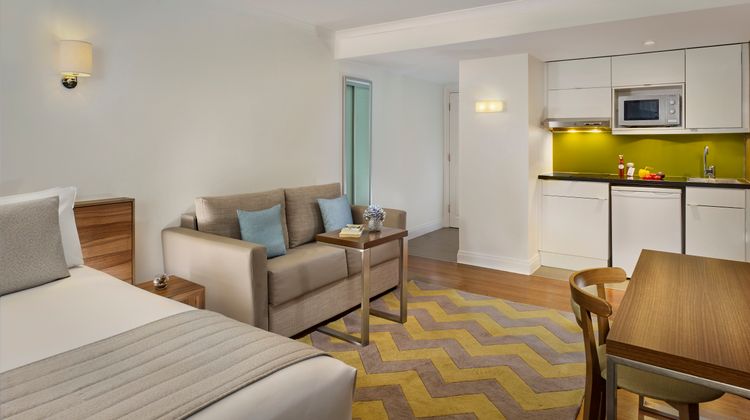 Citadines South Kensington London Room