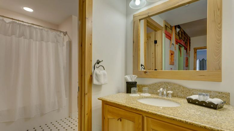 <b>Mountain Grand Lodge and Spa Room</b>. Images powered by <a href="https://www.leonardoworldwide.com/" title="Leonardo Worldwide" target="_blank">Leonardo</a>.
