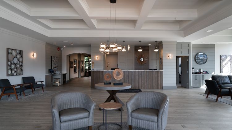 Prestige Vernon Lodge & Conference Ctr Lobby
